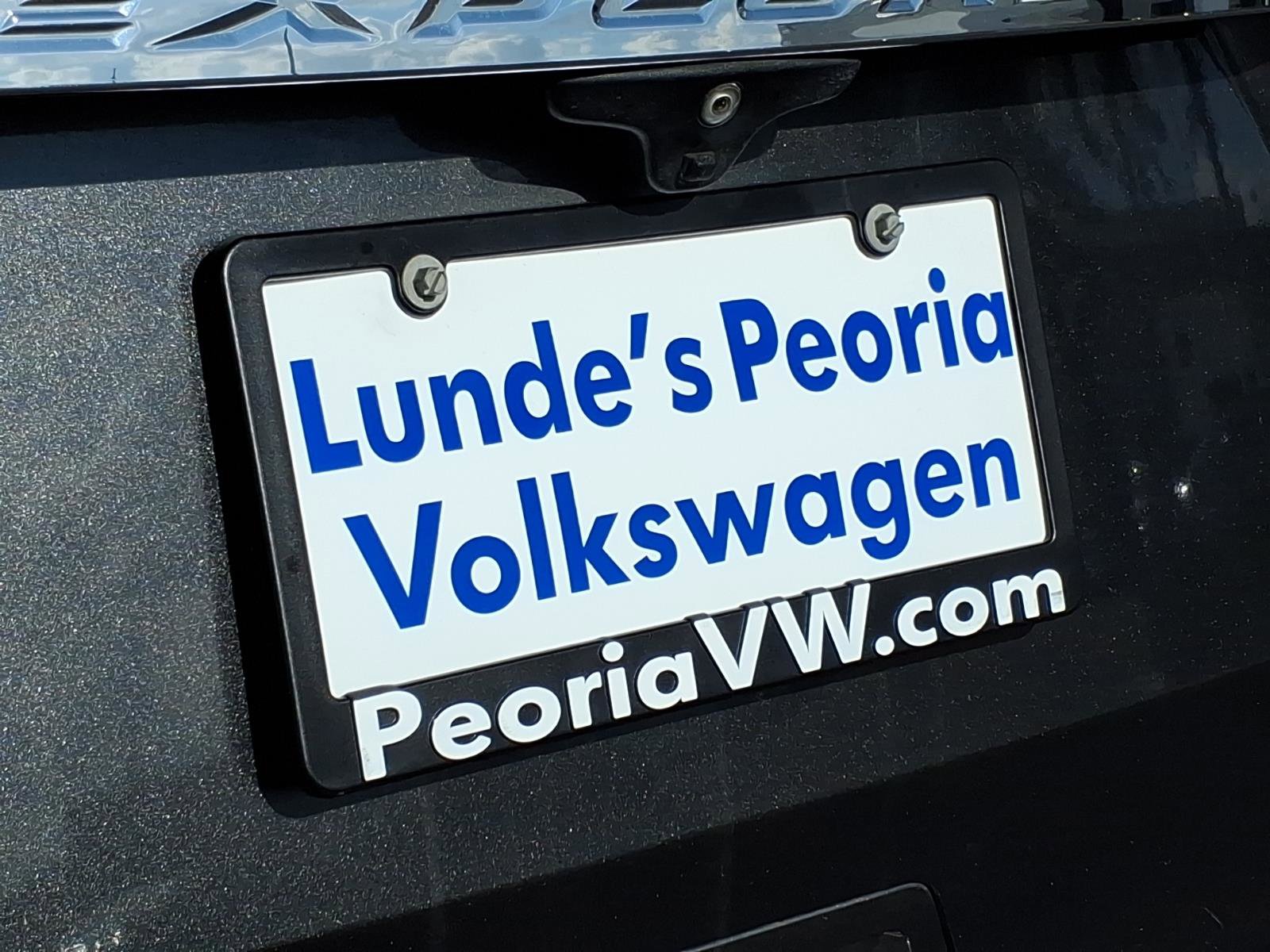 Used 2018 Ford Explorer XLT w/ Equipment Group 202A image 11