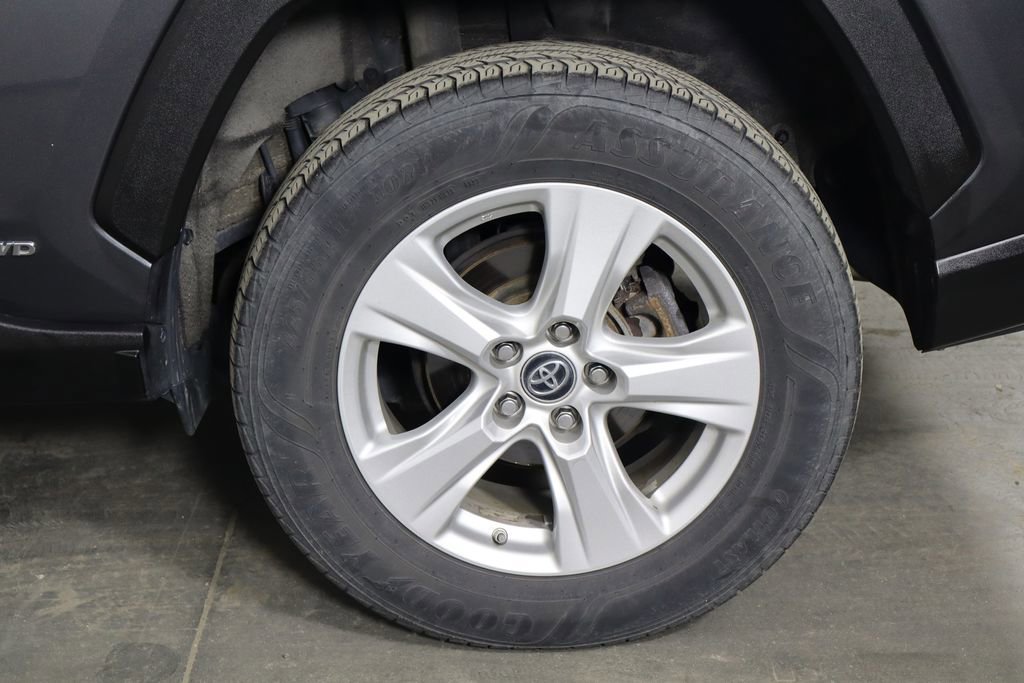 Used 2020 Toyota RAV4 LE w/ All Weather Liner Package AWD/4WD image 36