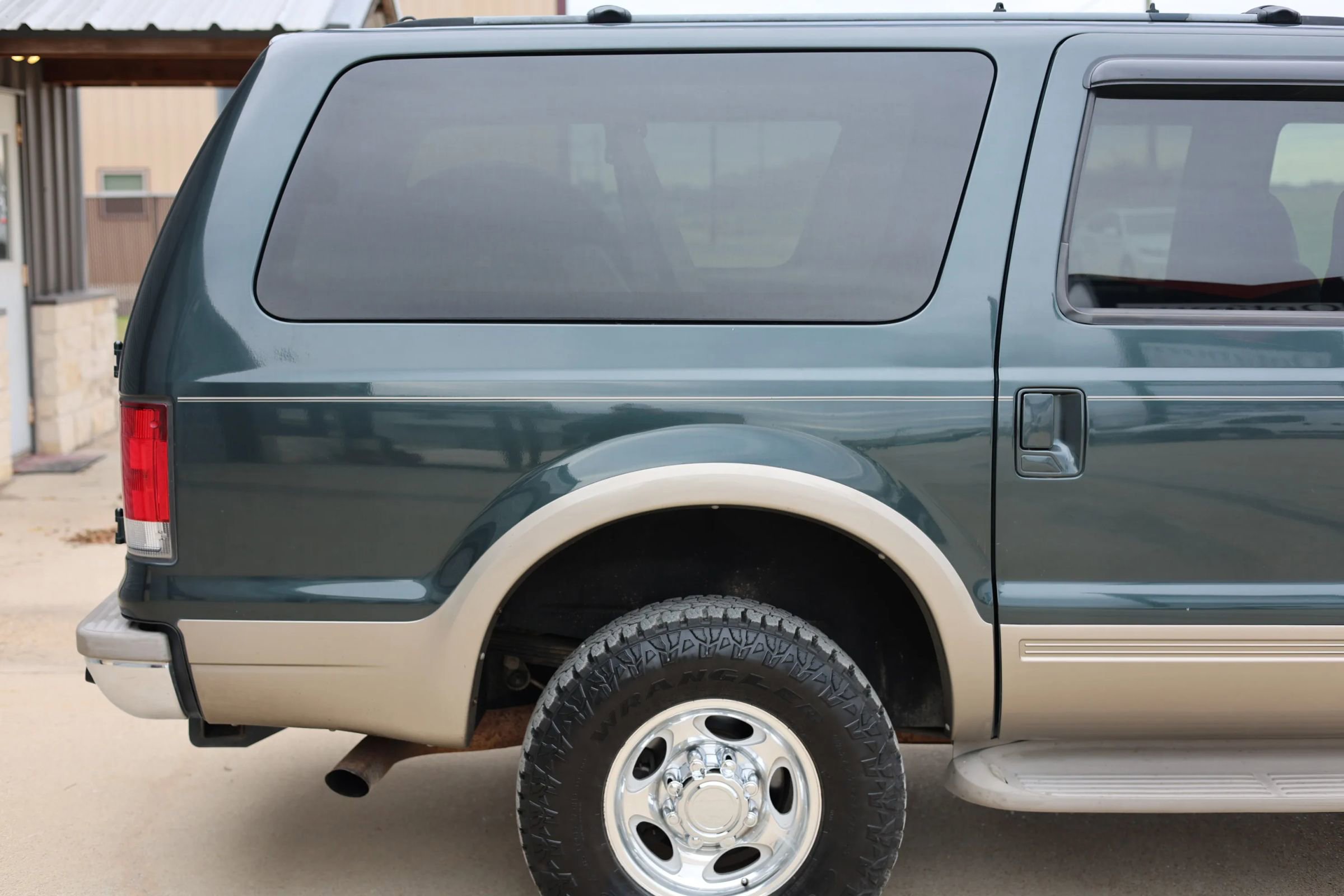 Used 2000 Ford Excursion Limited image 11