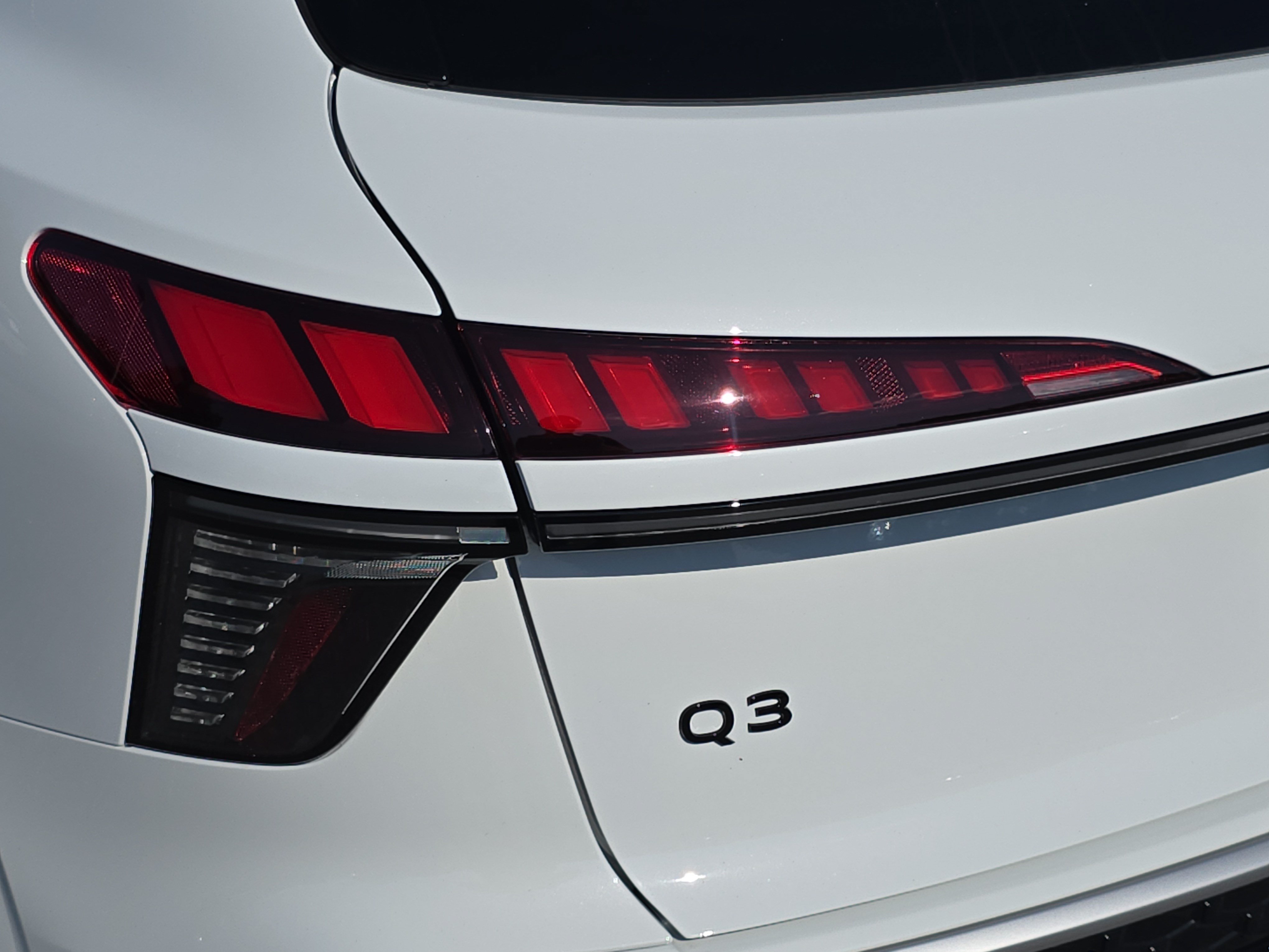 New 2026 Audi Q3 quattro 2.0T AWD/4WD image 35