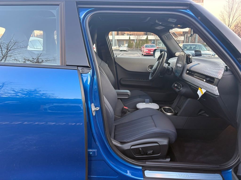 Used 2025 MINI Cooper S image 30