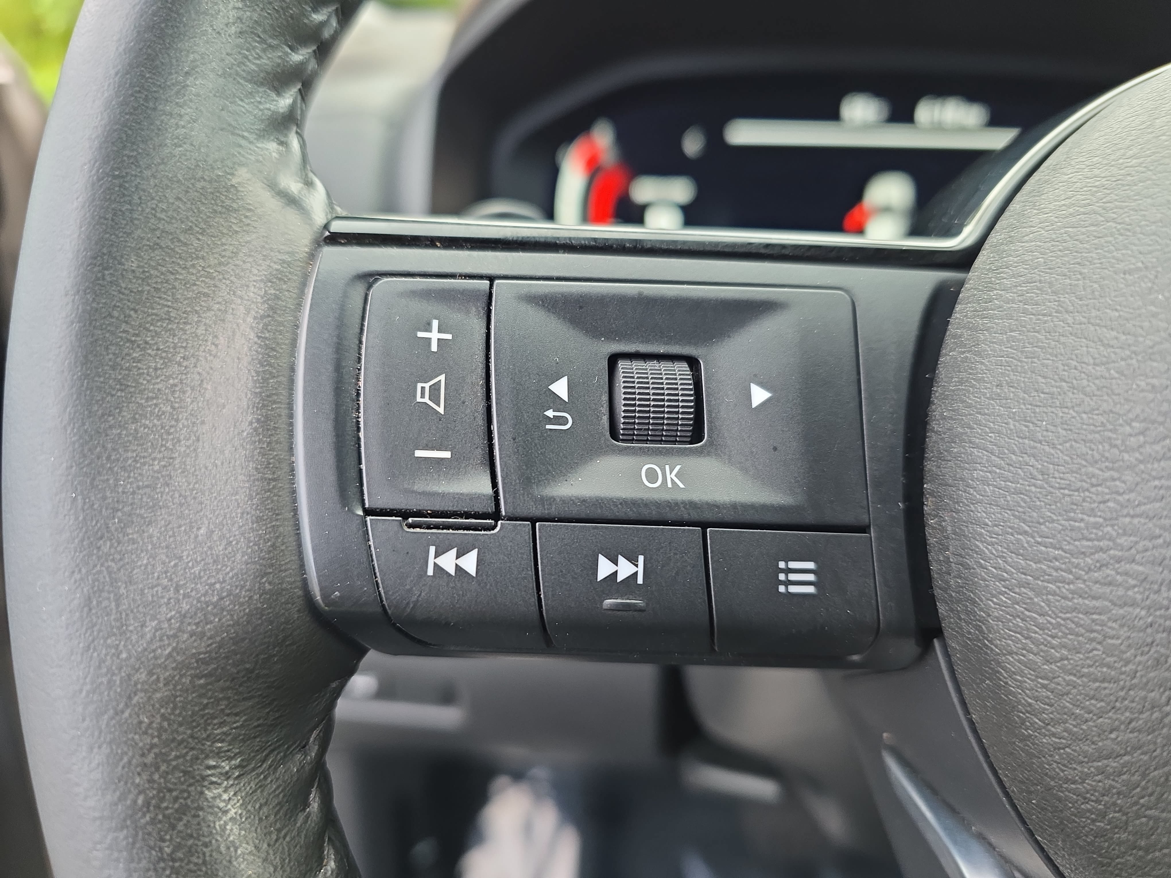 Used 2023 Nissan Rogue Platinum w/ Platinum Premium Package AWD/4WD image 17