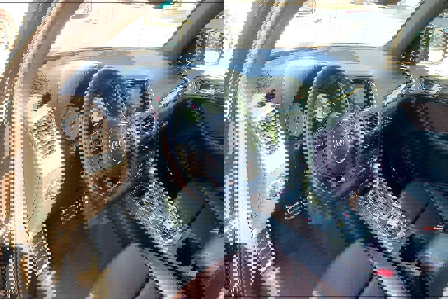 Used 2017 Audi SQ5 Premium Plus w/ Technology Package image 17