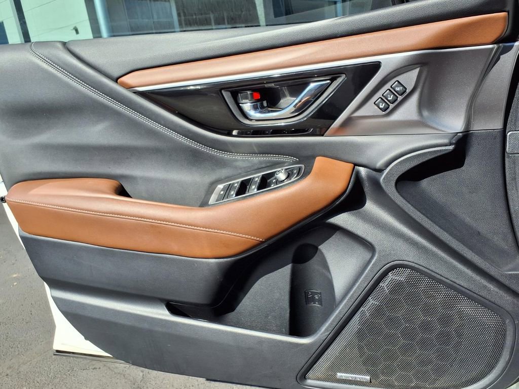 Used 2020 Subaru Outback Touring w/ Popular Package #2 image 28