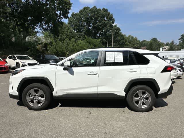 Used 2022 Toyota RAV4 XLE w/ Convenience Package AWD/4WD image 2