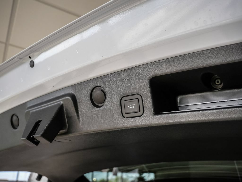 New 2027 Chevrolet Equinox RS w/ Safety and Technology Package FWD image 11