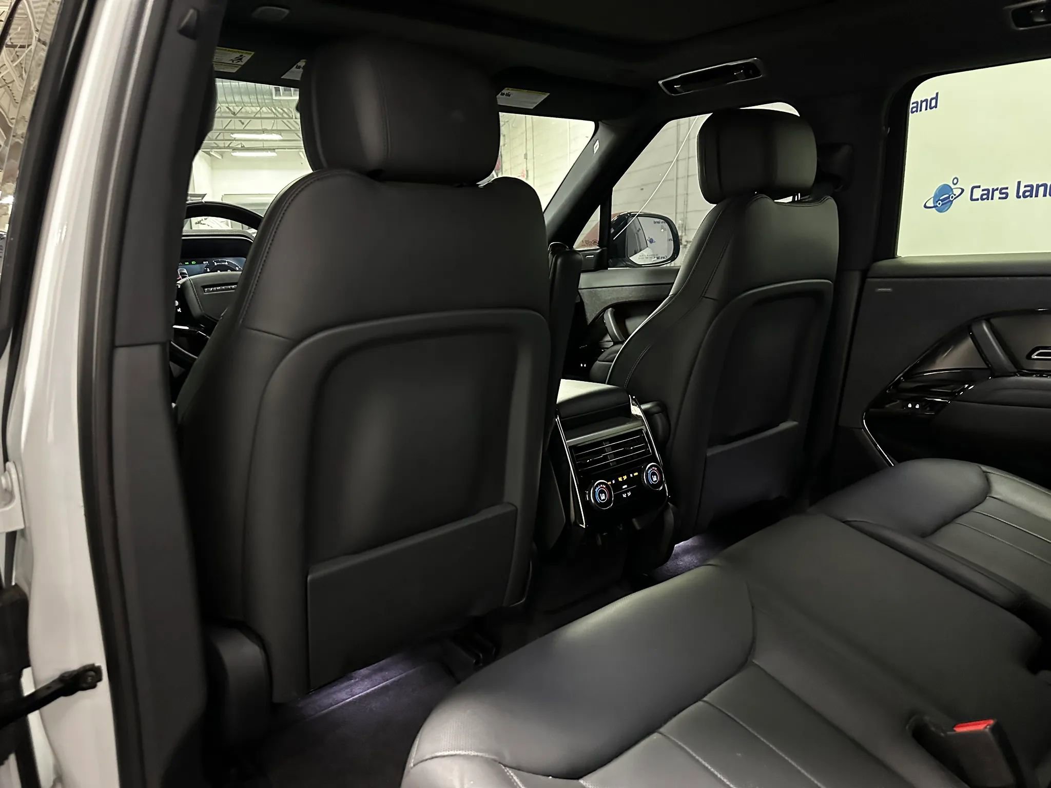 Used 2024 Land Rover Range Rover Sport SE image 14