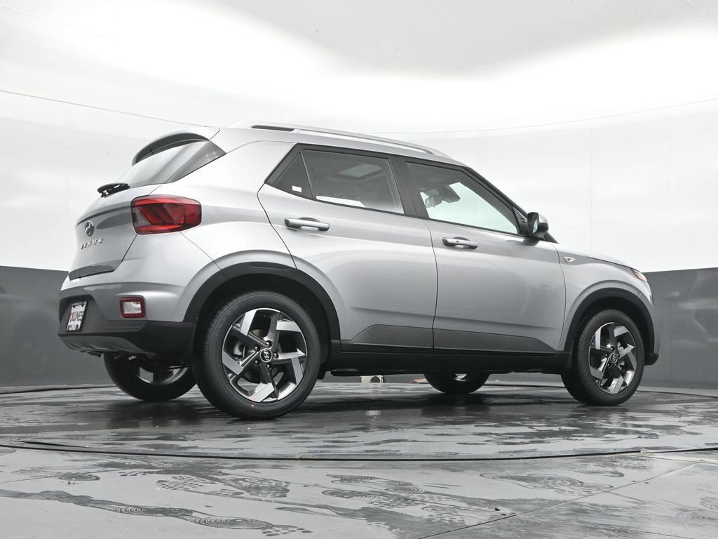 New 2026 Hyundai Venue SEL FWD image 41