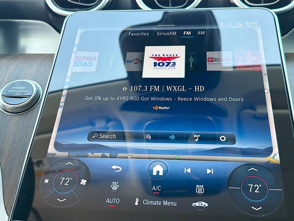 Used 2025 Mercedes-Benz GLC 350e 4MATIC image 31