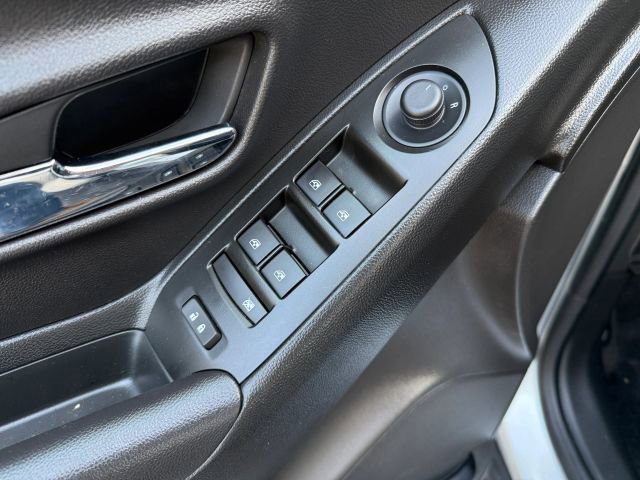 Used 2019 Chevrolet Trax LT w/ LT Convenience Package image 31