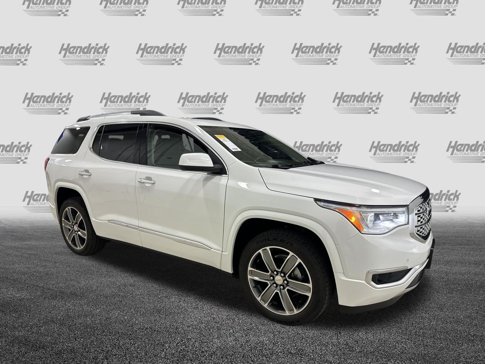 Used 2019 GMC Acadia Denali w/ Technology Package AWD/4WD image 2