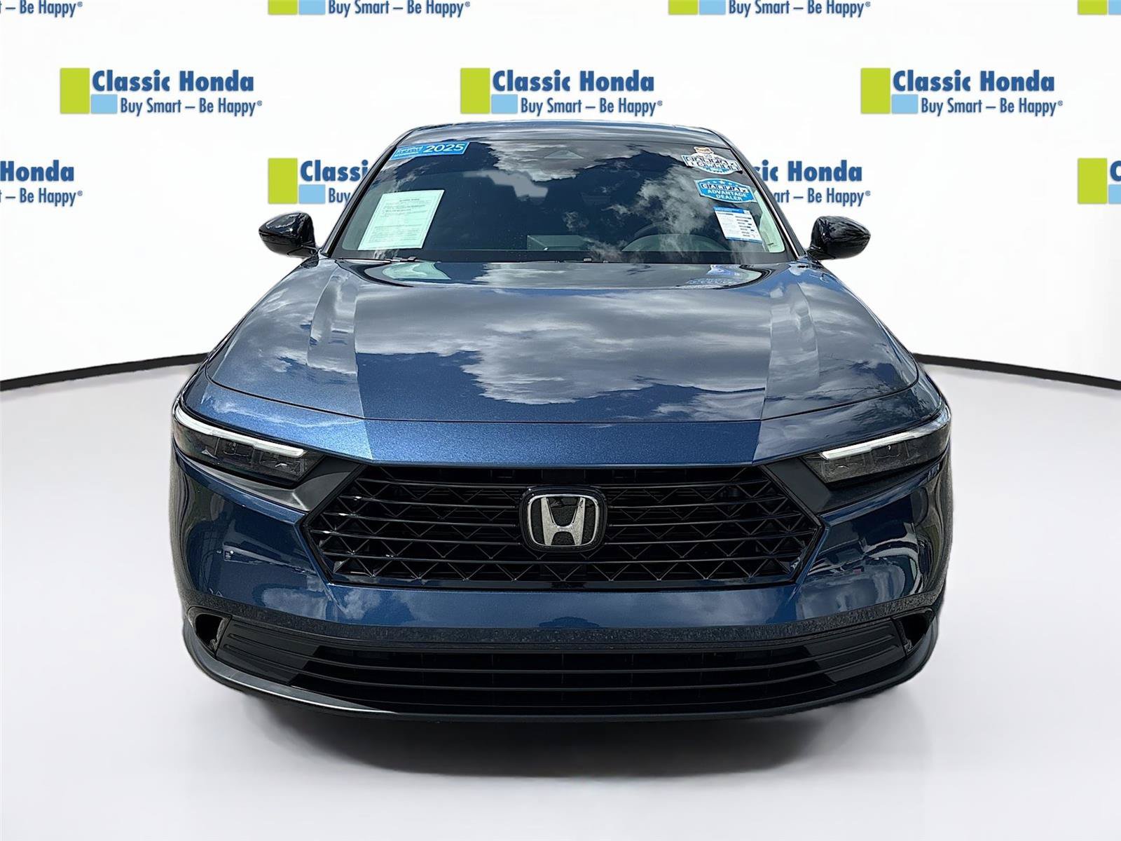 Certified 2025 Honda Accord SE image 2