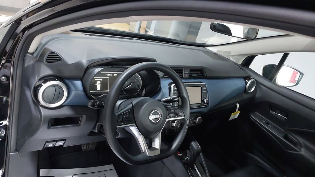 Used 2025 Nissan Versa SV w/ Trunk Package image 19