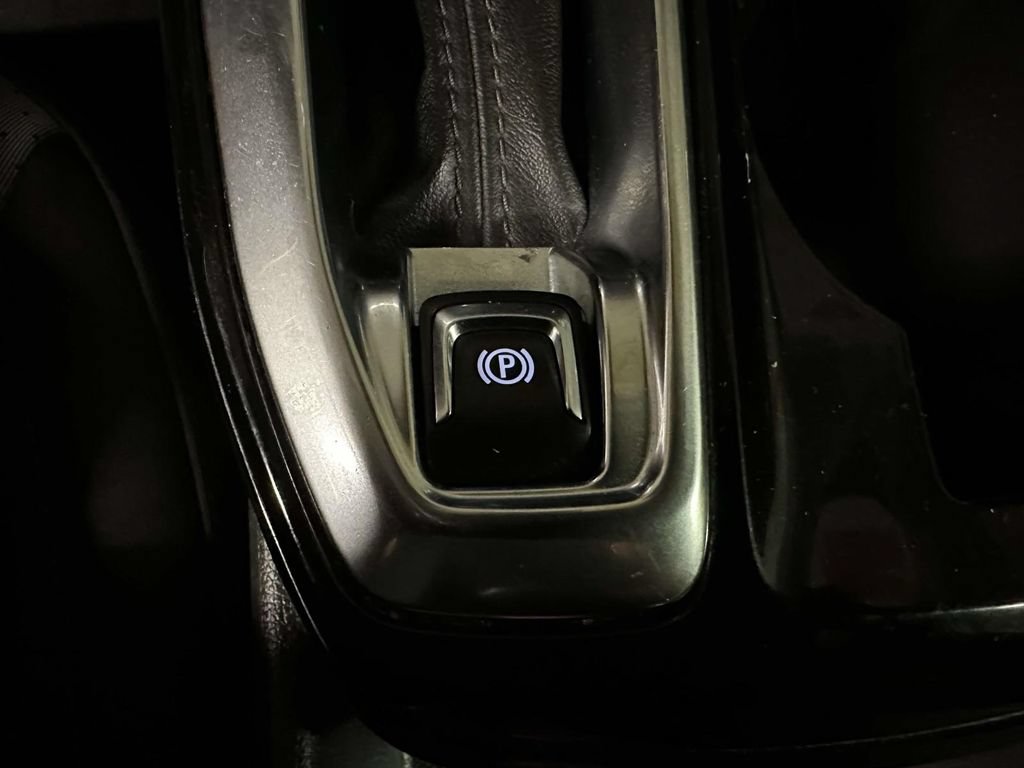 Used 2024 Chevrolet Trax LT w/ Driver Confidence Package FWD image 25
