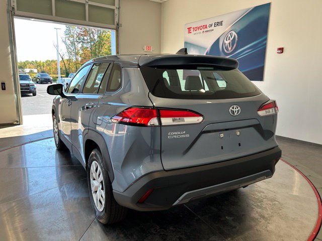 Used 2024 Toyota Corolla Cross L FWD image 5