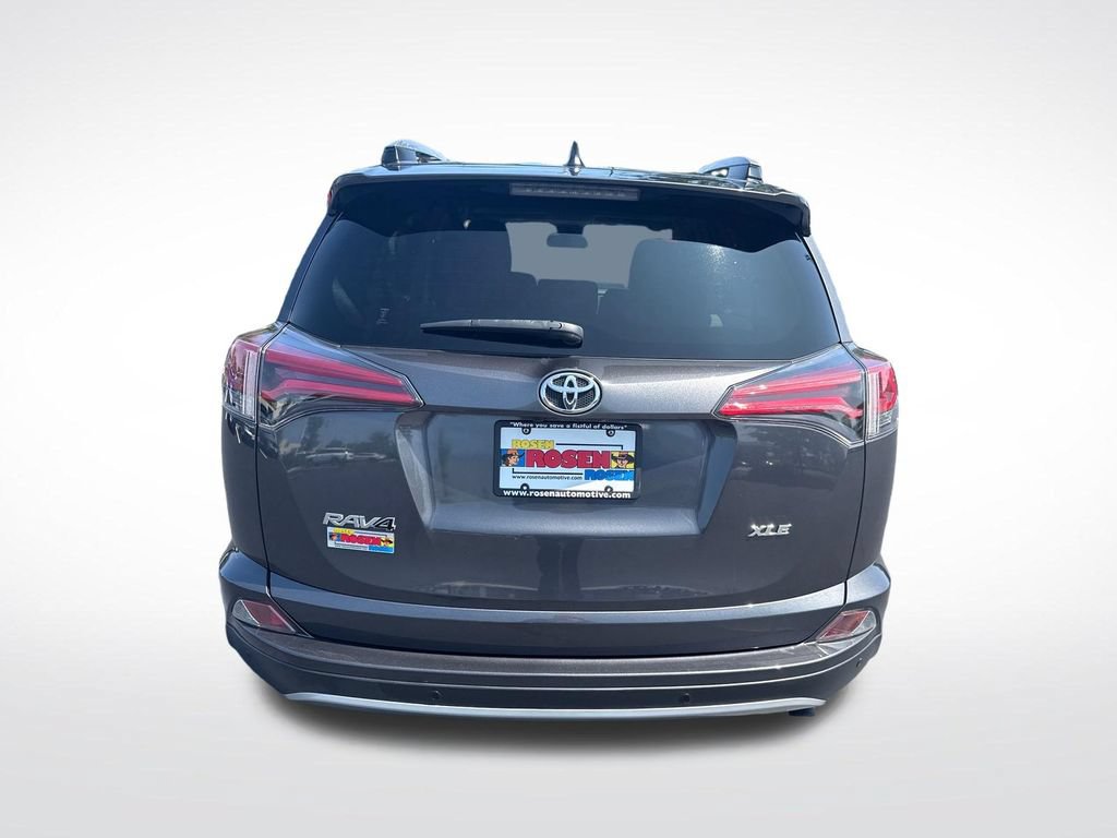 Used 2017 Toyota RAV4 XLE FWD image 4
