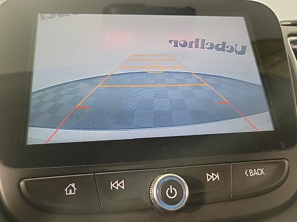 Used 2017 Chevrolet Malibu LT w/ Driver Confidence Package image 24