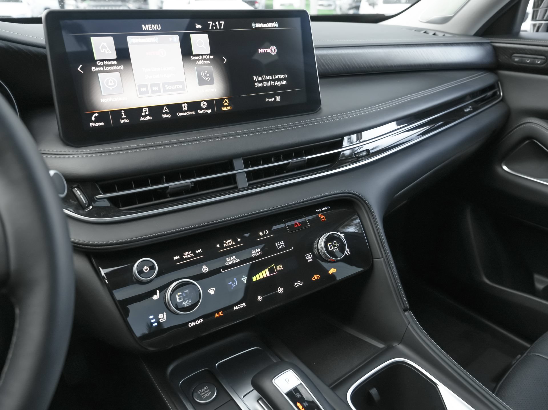Used 2025 INFINITI QX60 Sensory w/ Vision Package AWD/4WD image 12