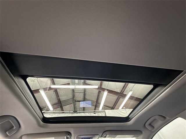 Used 2022 Toyota Camry XSE image 22