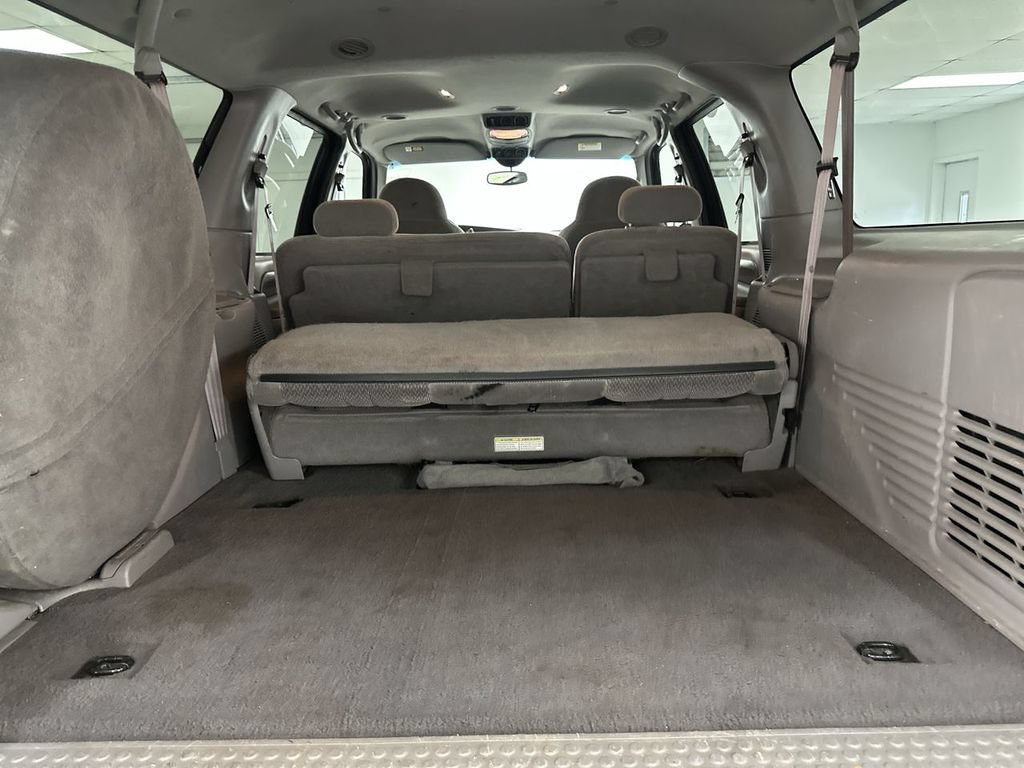 Used 2000 Ford Excursion XLT RWD image 25