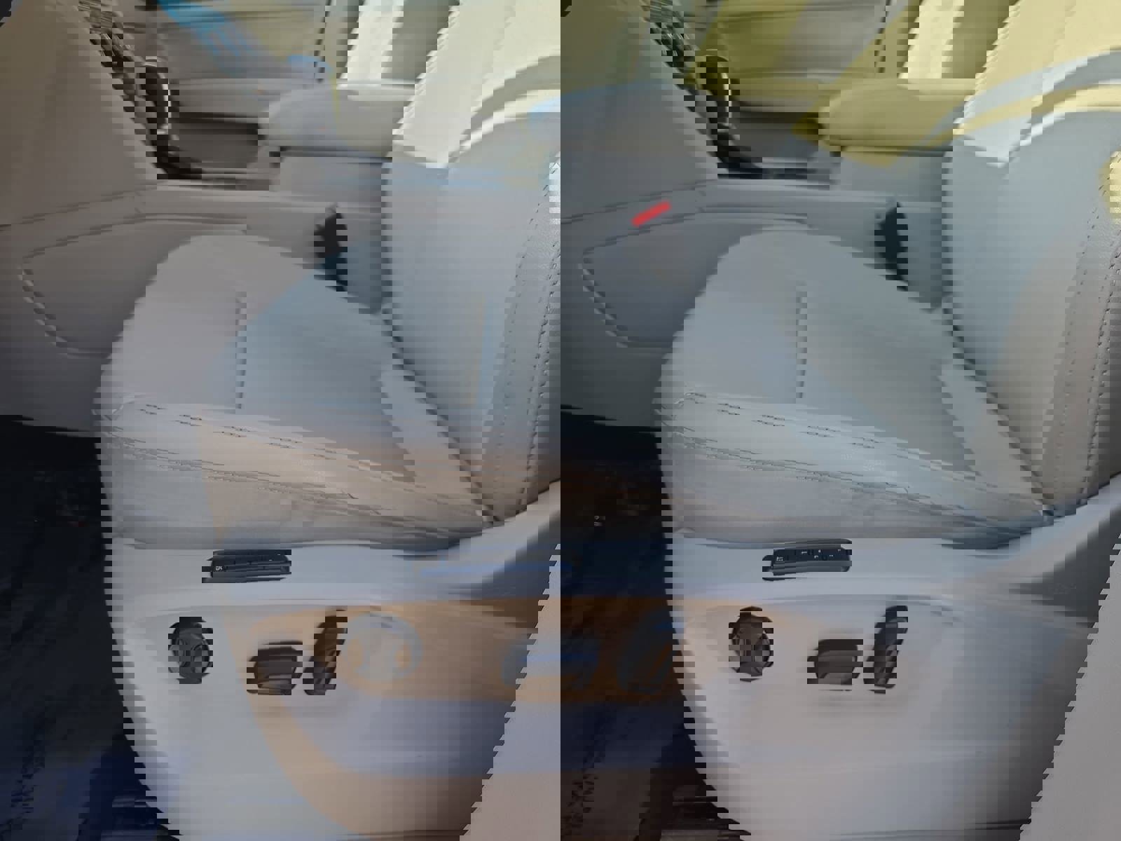 Used 2018 Volkswagen Atlas SEL w/ R-Line Package image 29