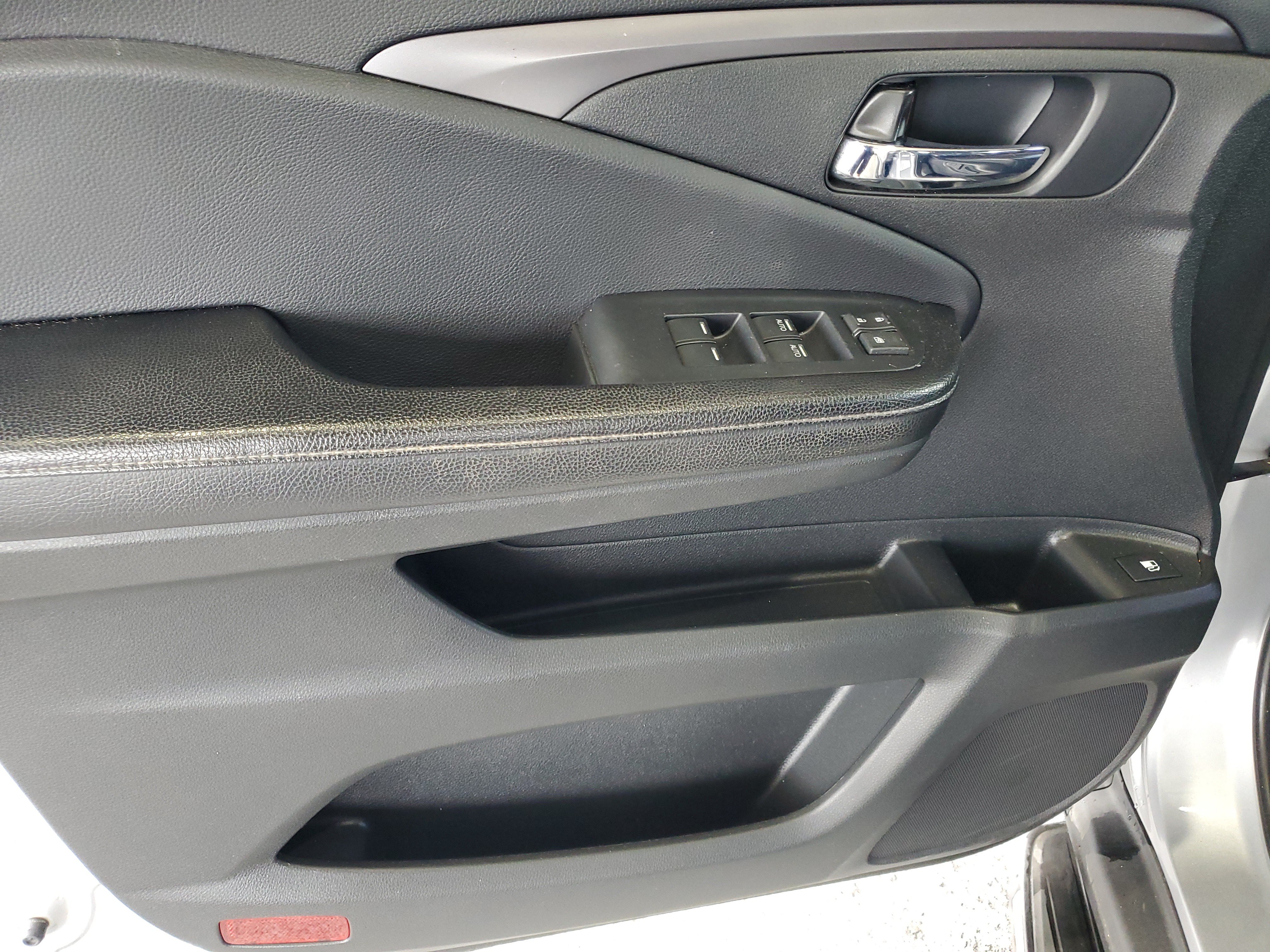 Used 2017 Honda Ridgeline RTL-T image 15