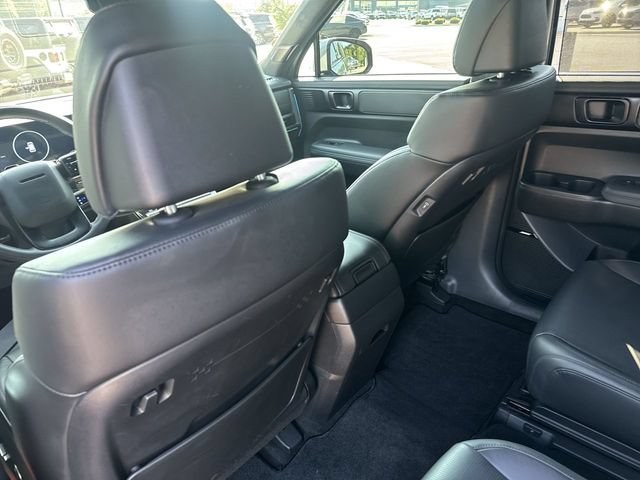 Used 2024 Hyundai Santa Fe Calligraphy FWD image 25