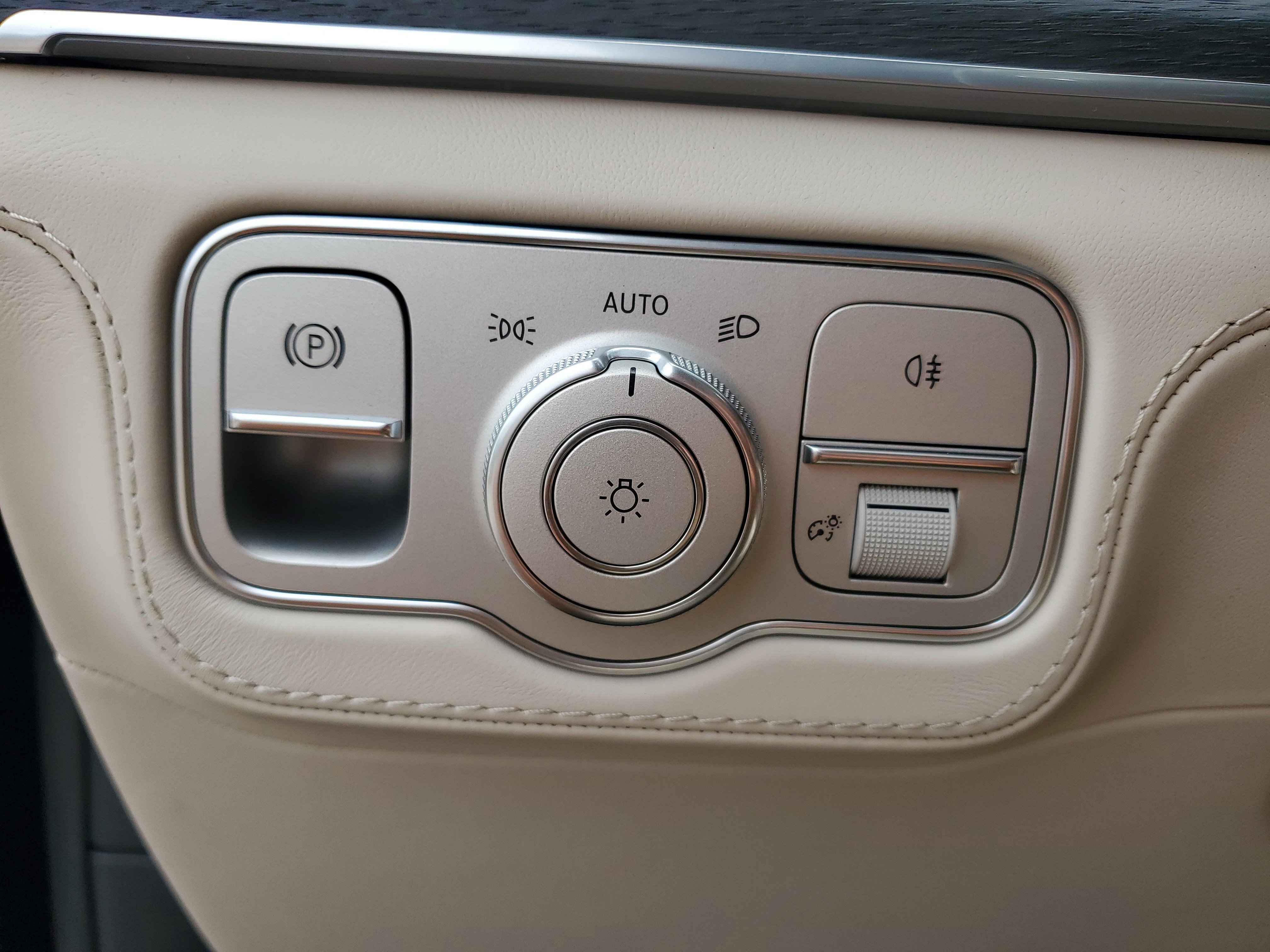 New 2026 Mercedes-Benz GLS 63 AMG 4MATIC image 40