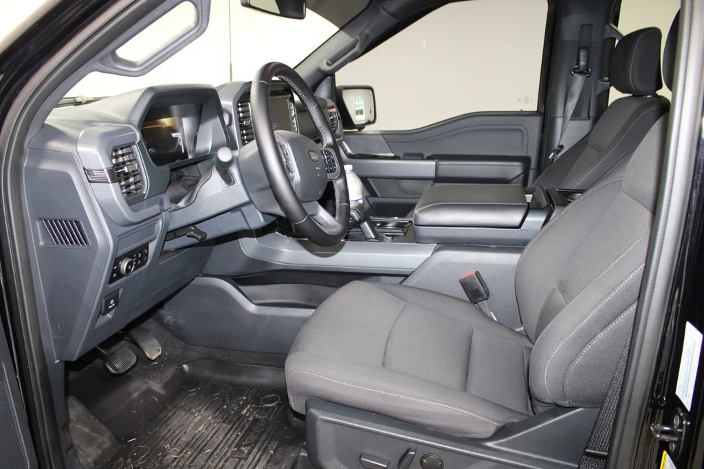 Used 2025 Ford F150 XLT w/ Equipment Group 302A MID AWD/4WD image 19