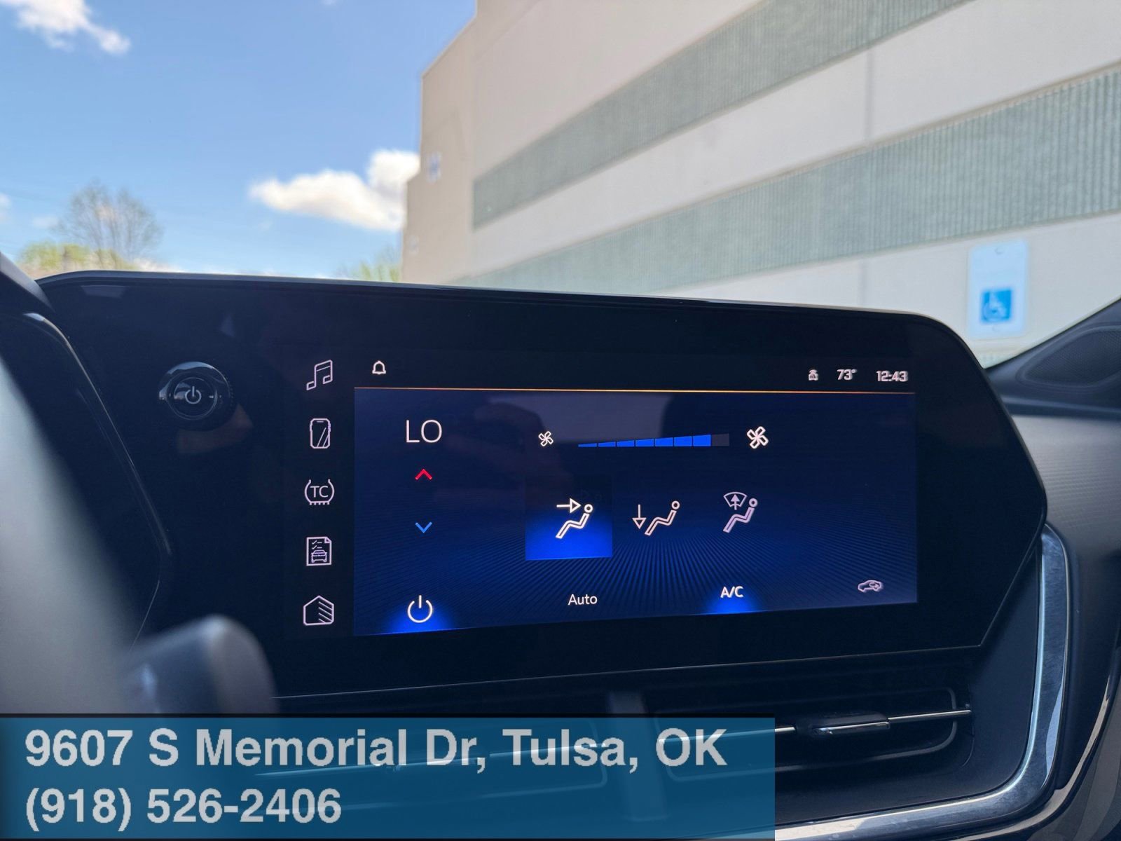 Used 2024 Chevrolet Trax RS w/ Sunroof Package image 27