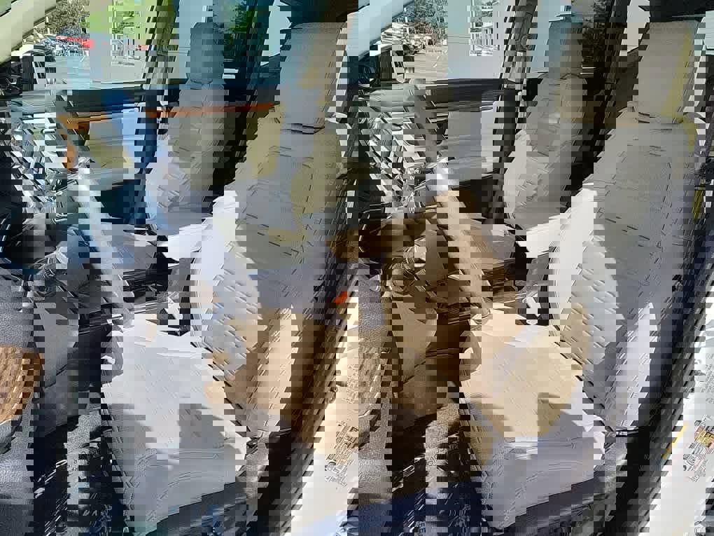 Used 2019 Honda CR-V Touring image 10