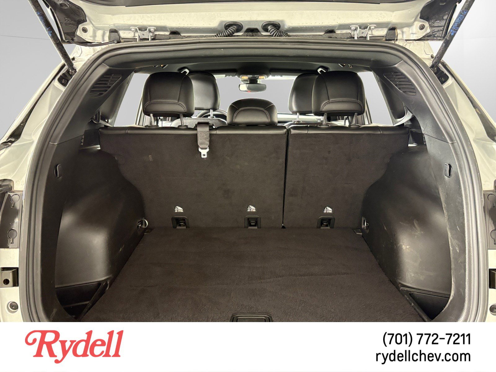 Used 2024 Jeep Compass Latitude image 18
