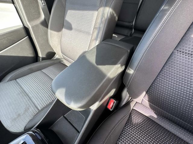 Used 2025 Chevrolet Trax LT w/ LT Convenience Package FWD image 50