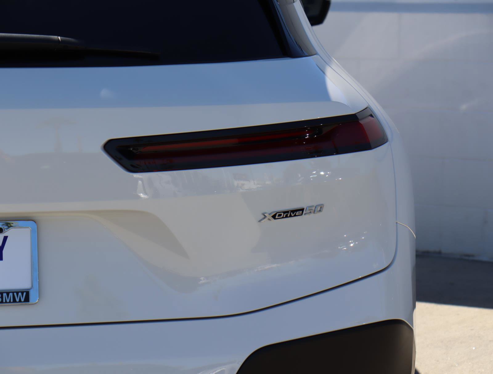 Used 2025 BMW iX xDrive50 w/ Convenience Package image 6