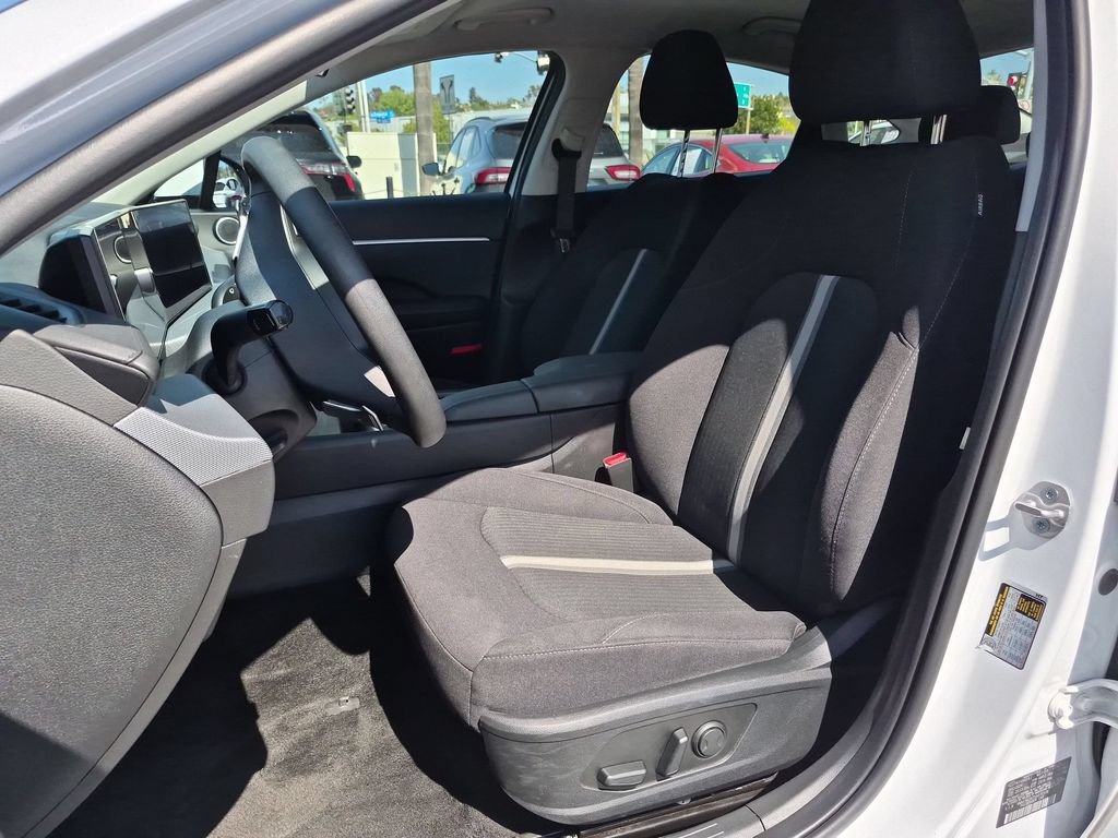 Used 2025 Hyundai Sonata SEL FWD image 25