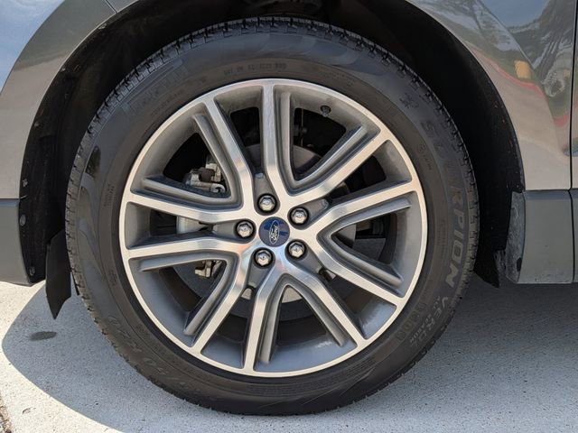 Used 2020 Ford Edge Titanium FWD image 9