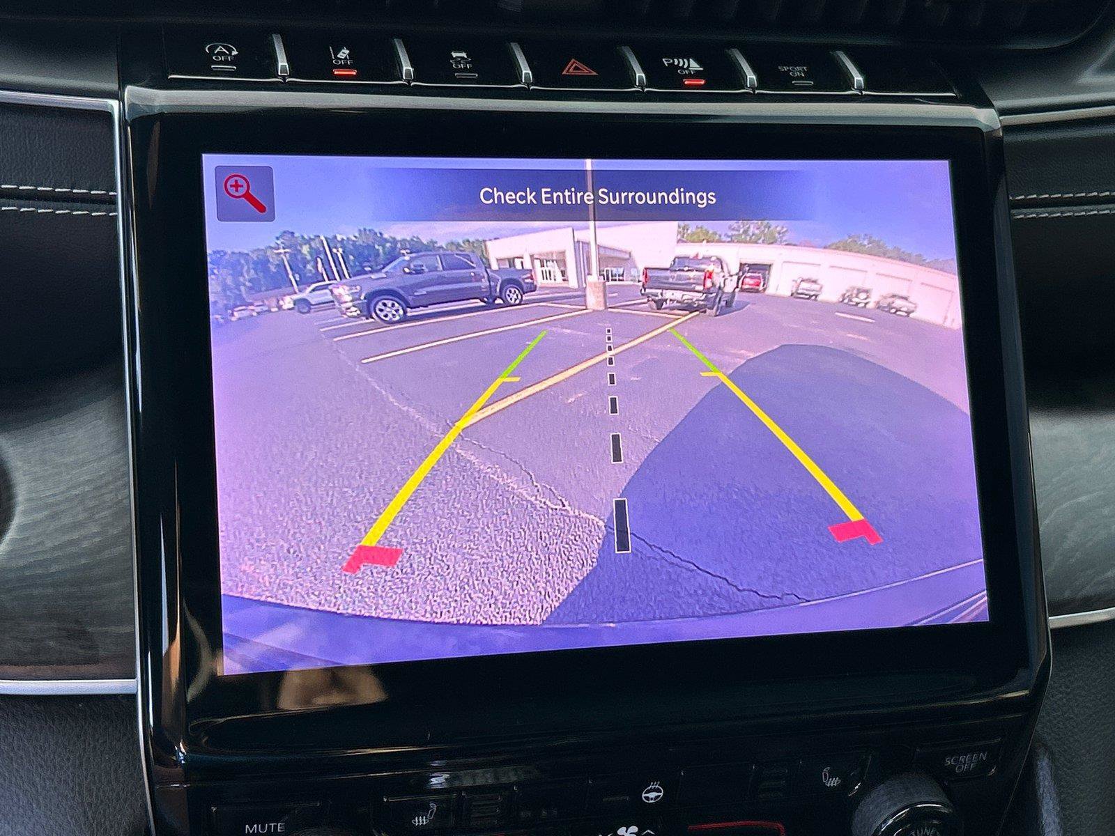 Used 2024 Jeep Grand Cherokee Limited RWD image 22