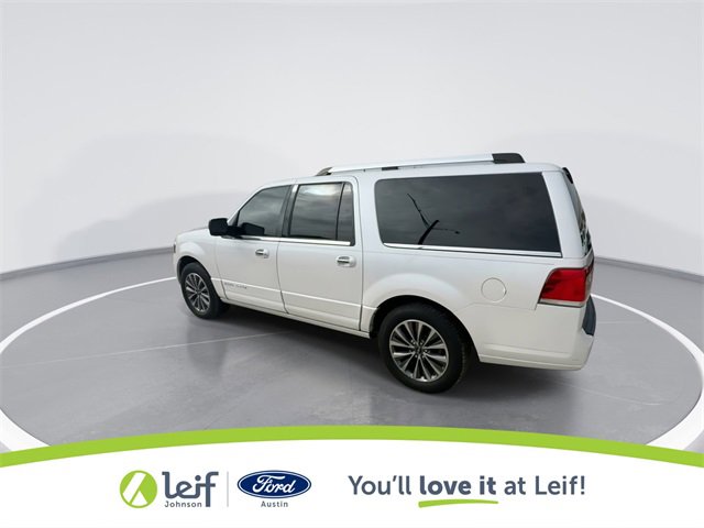 Used 2017 Lincoln Navigator L Select image 8