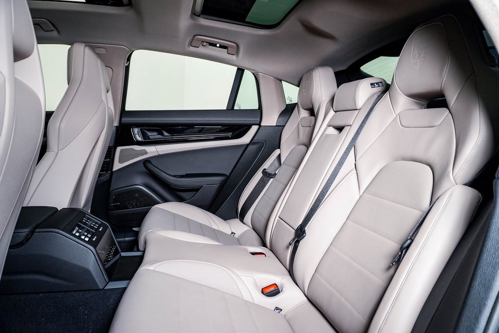 New 2026 Porsche Panamera 4 image 17