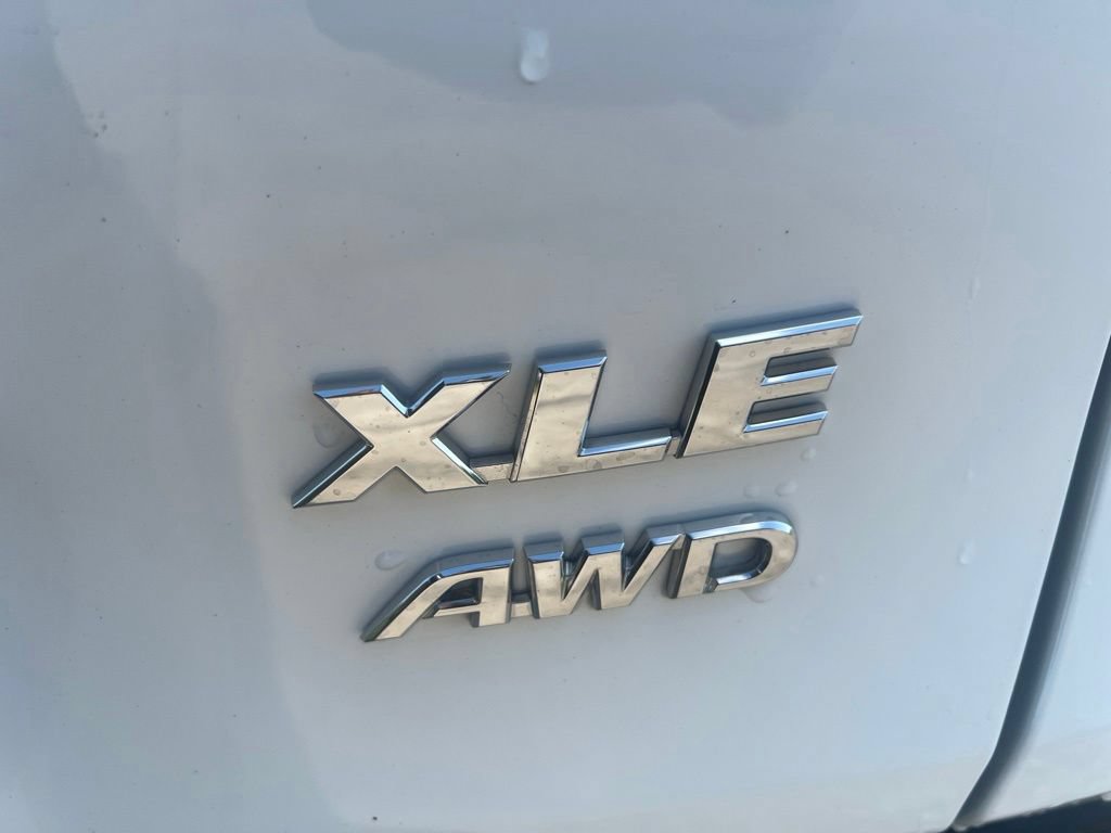 Used 2023 Toyota RAV4 XLE AWD/4WD image 11