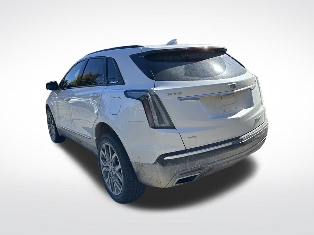 Used 2024 Cadillac XT5 Sportv w/ Technology Package AWD/4WD image 3