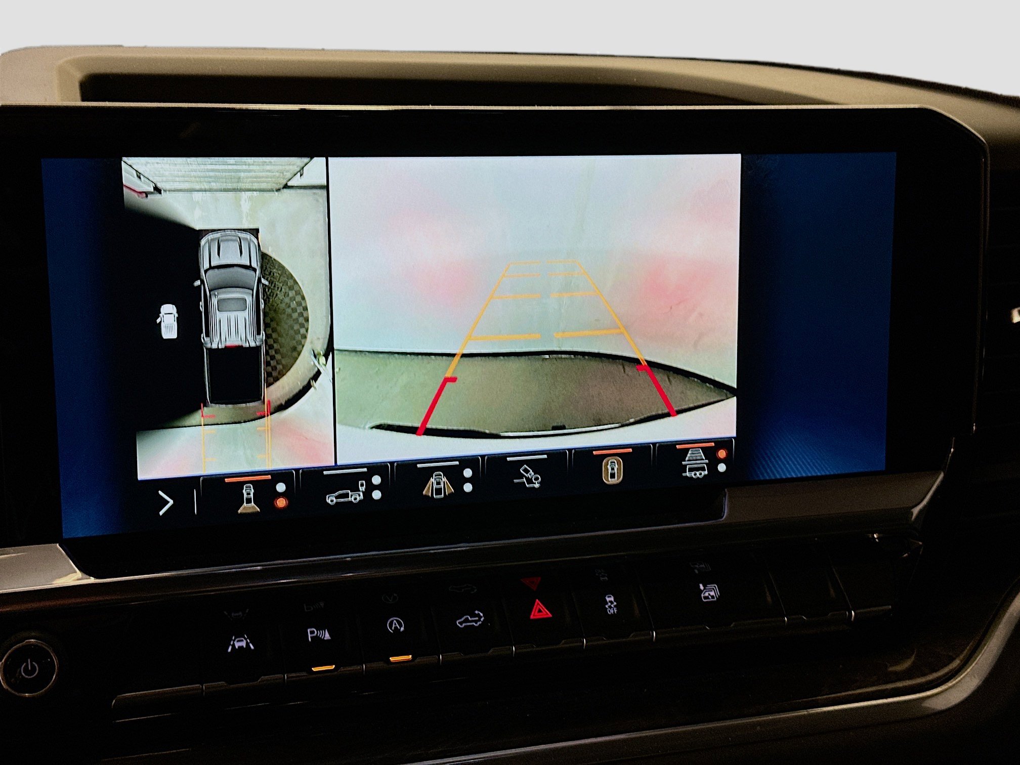 Used 2025 Chevrolet Silverado 1500 LTZ image 23