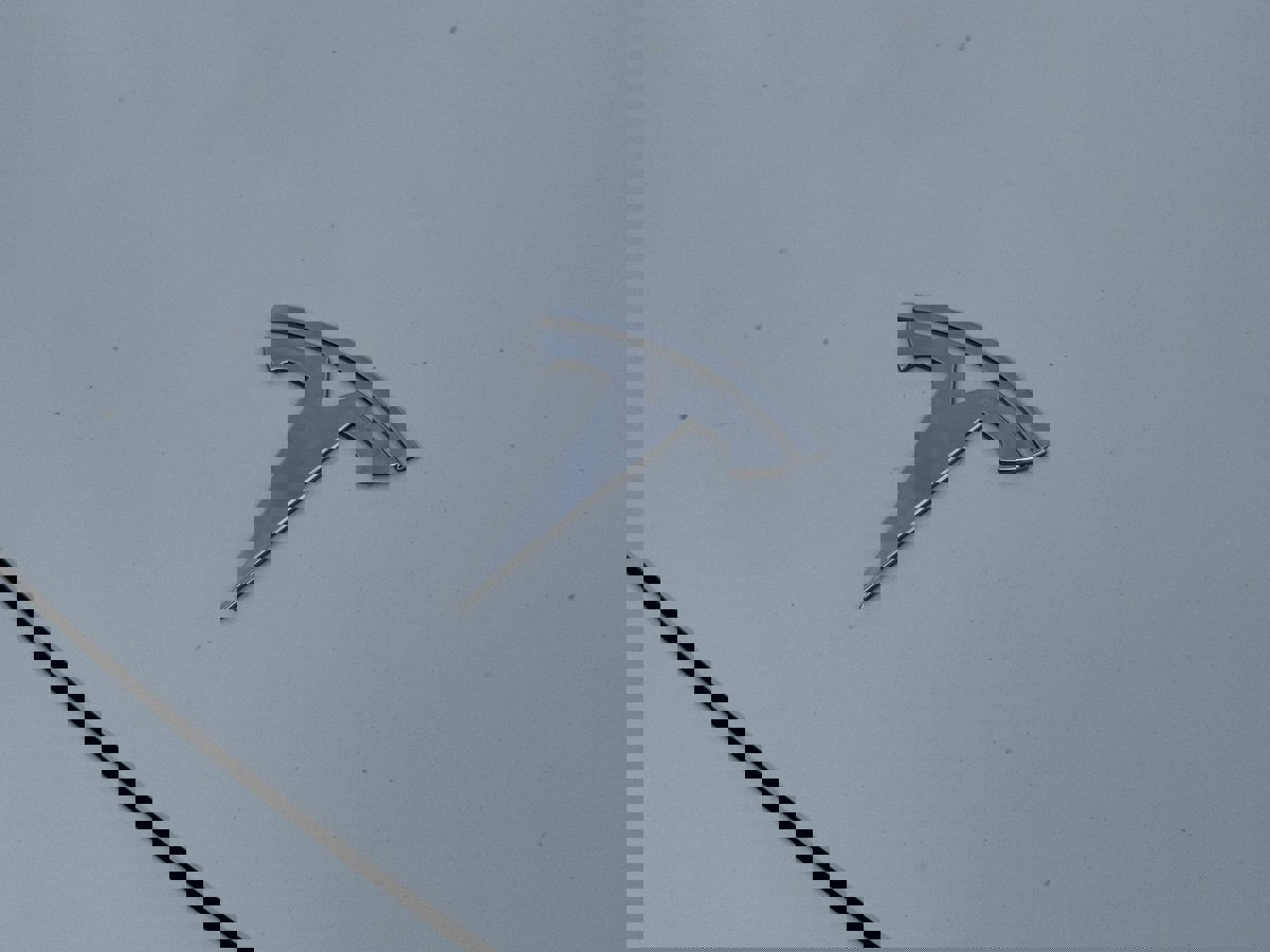 Used 2018 Tesla Model 3 Long Range image 4