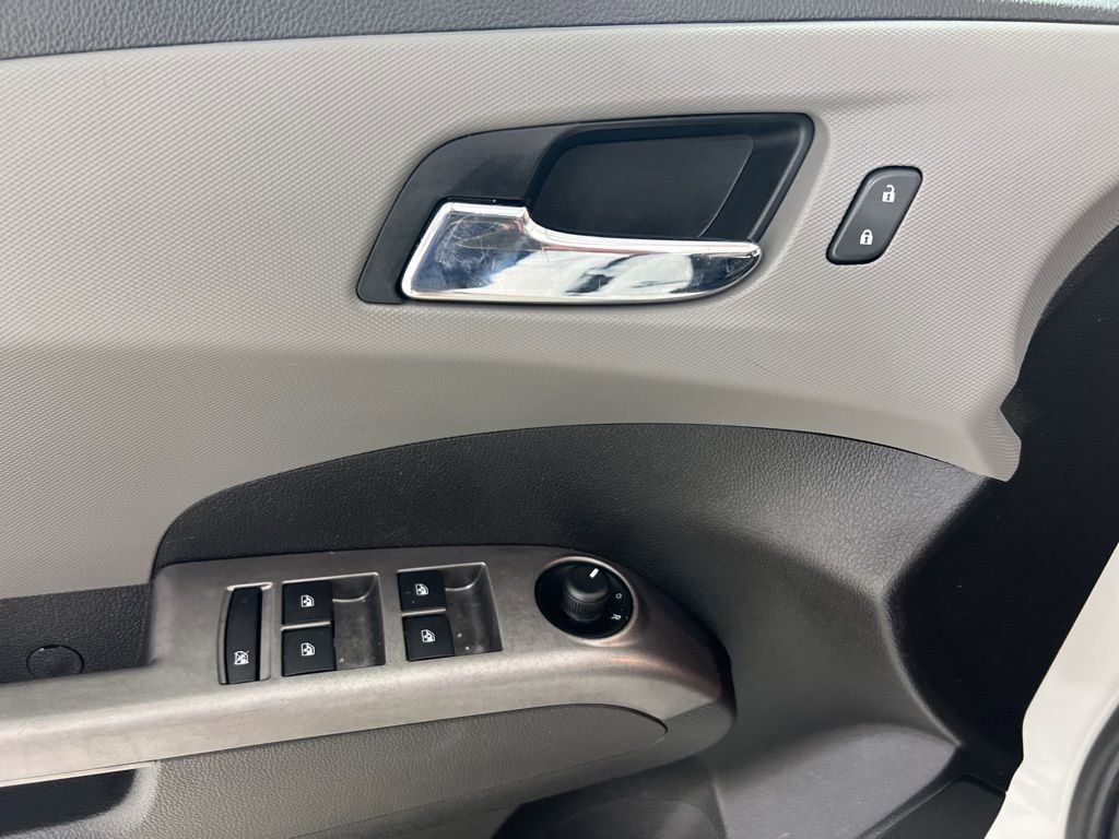 Used 2020 Chevrolet Sonic Premier FWD image 19