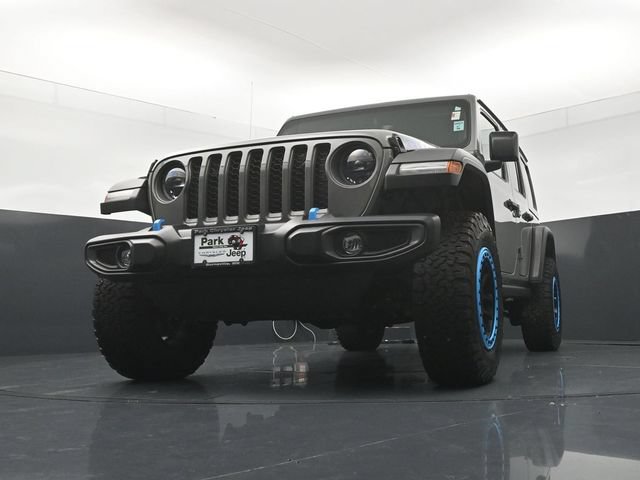 Used 2023 Jeep Wrangler Unlimited Rubicon 4xe w/ Cold Weather Group AWD/4WD image 19