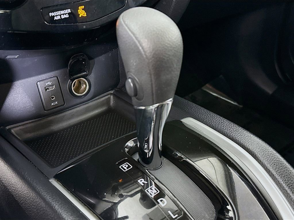 Used 2016 Nissan Rogue SV AWD/4WD image 8
