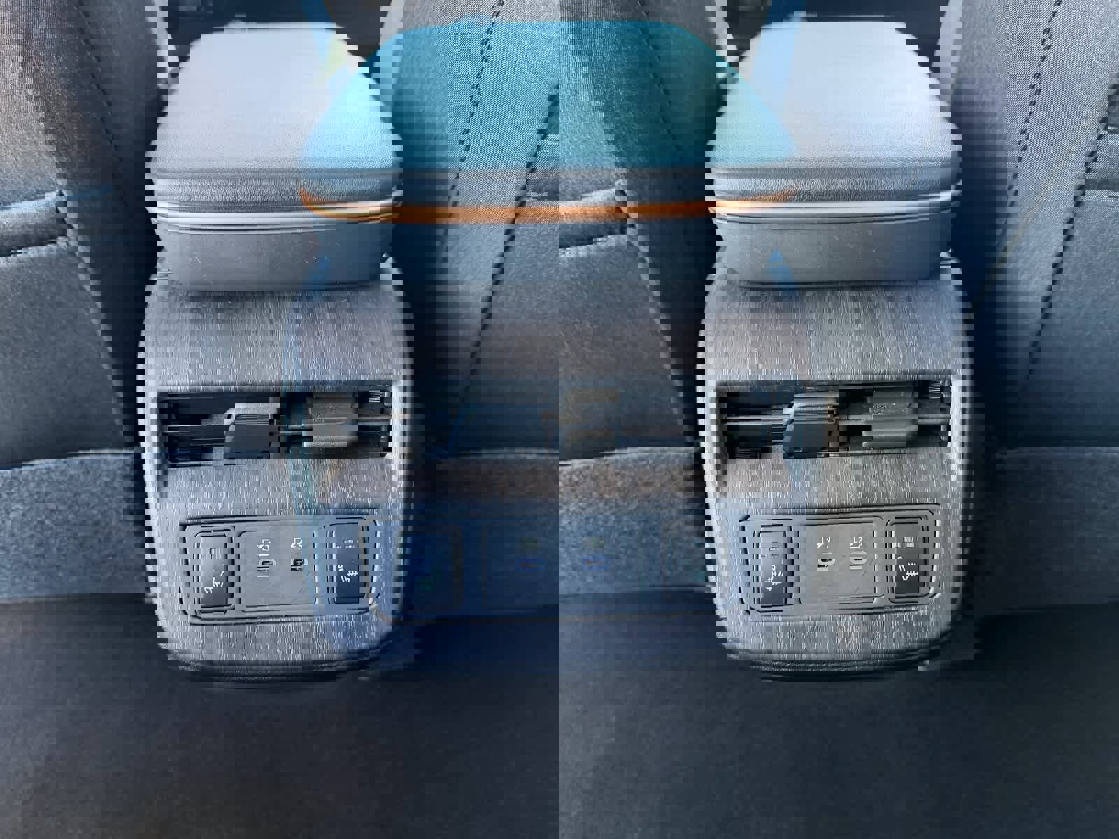 Certified 2025 Nissan Ariya ENGAGE image 18