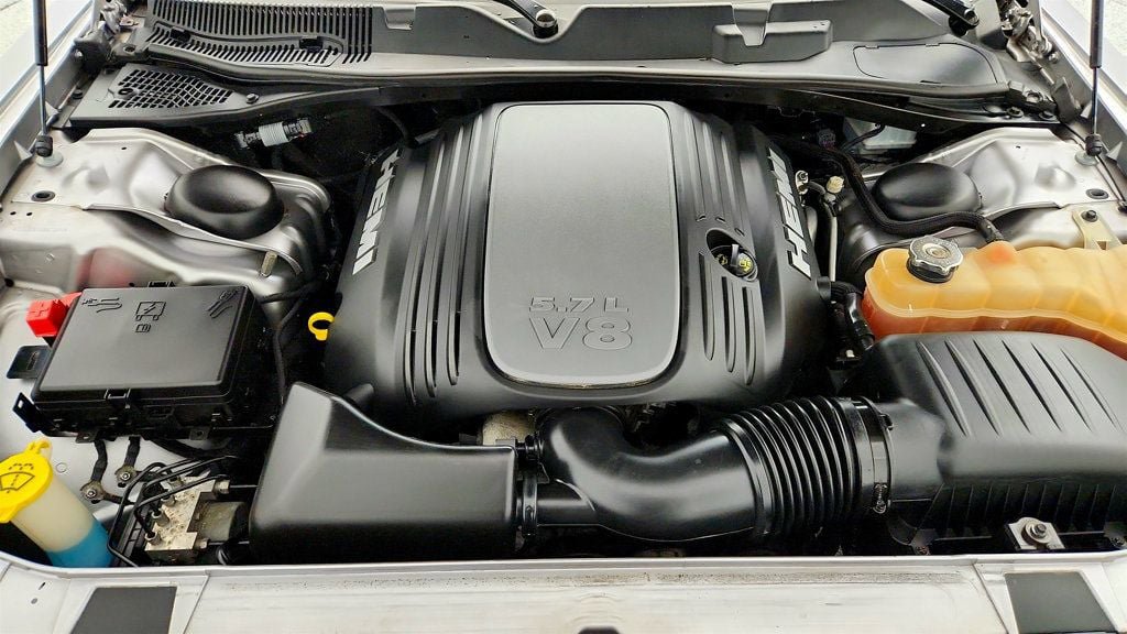 Used 2017 Dodge Challenger R/T RWD image 25