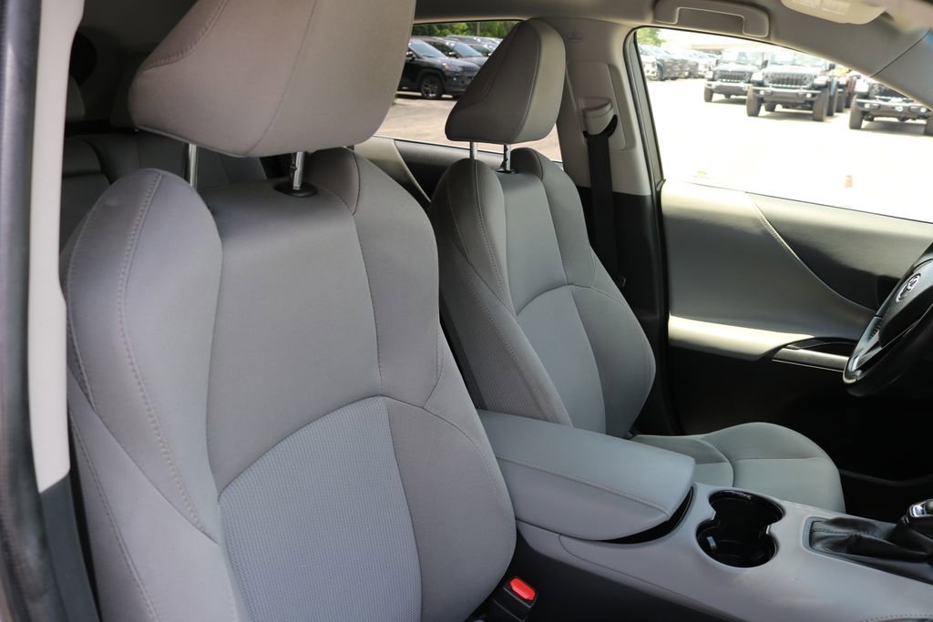 Used 2021 Toyota Venza LE w/ Carpet Mat Package (TMS) AWD/4WD image 20