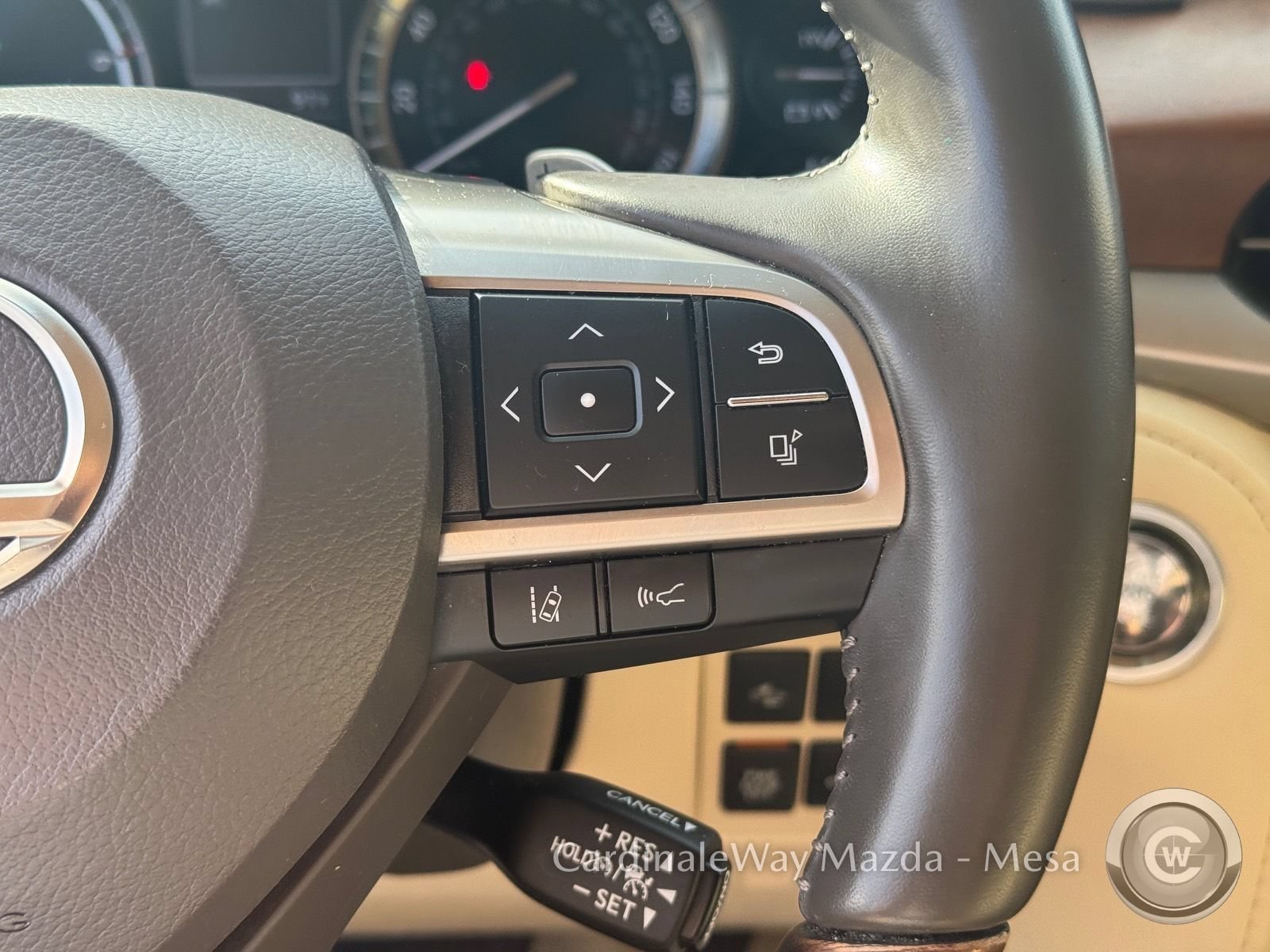 Used 2021 Lexus LX 570 4WD w/ Luxury Package image 21